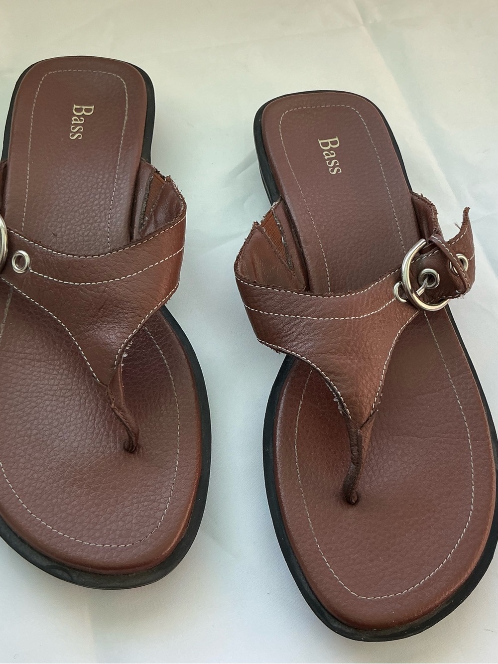 Bass Brown Leather Buckle Thong Sandals